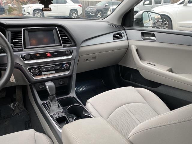 Used Hyundai Sonata SE 2019 | Blasius of Danbury. Danbury, Connecticut Used Hyundai Sonata SE 2019 | Blasius of Danbury. Danbury, Connecticut
