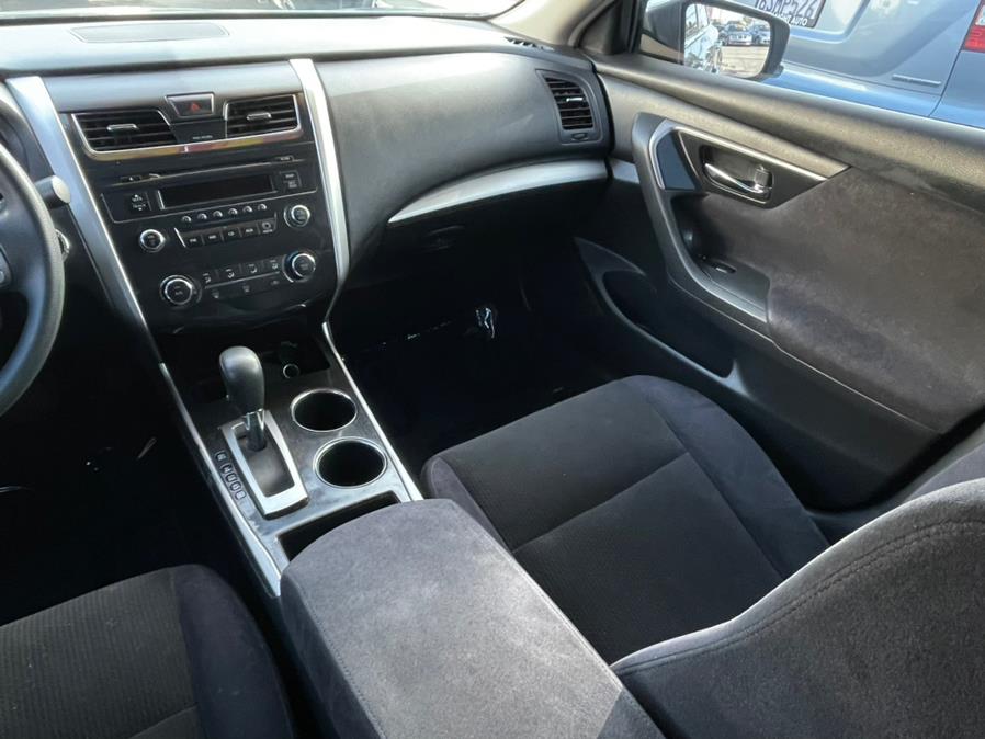 2013 Nissan Altima 4dr Sdn I4 2.5 S, available for sale in Corona, California | Green Light Auto. Corona, California 2013 Nissan Altima 4dr Sdn I4 2.5 S, available for sale in Corona, California | Green Light Auto. Corona, California