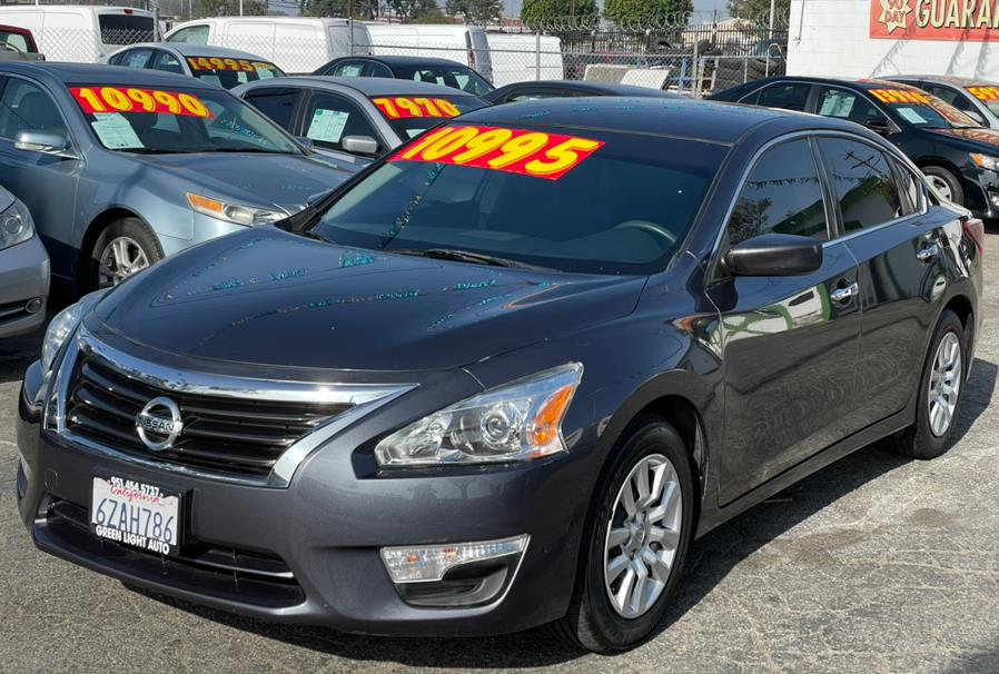2013 Nissan Altima 4dr Sdn I4 2.5 S, available for sale in Corona, California | Green Light Auto. Corona, California 2013 Nissan Altima 4dr Sdn I4 2.5 S, available for sale in Corona, California | Green Light Auto. Corona, California
