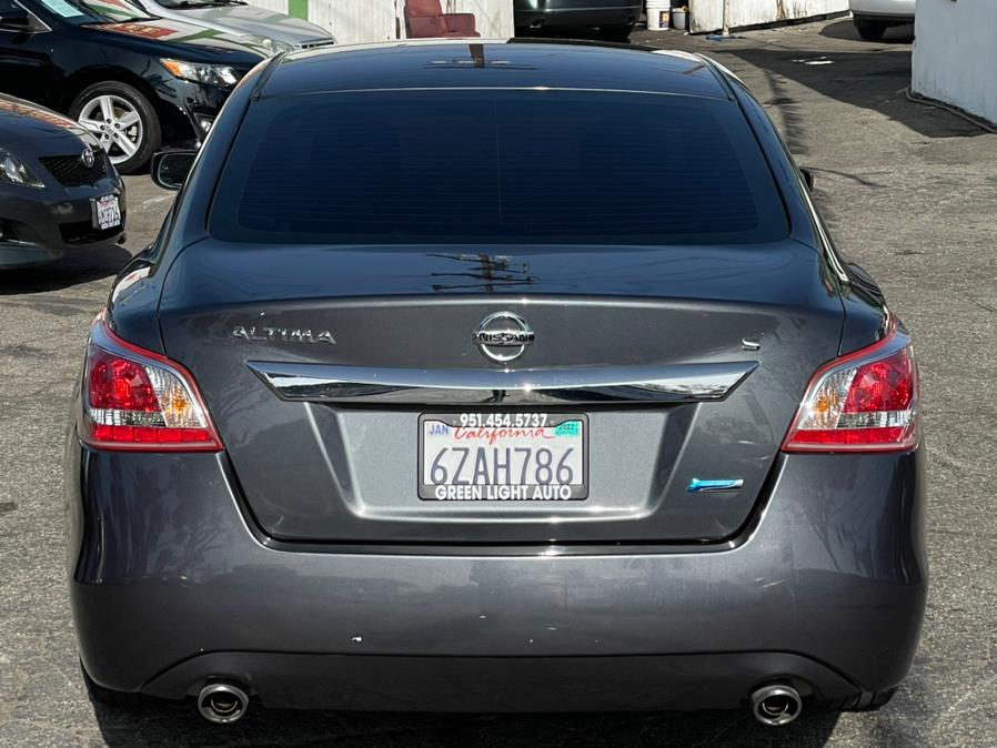 2013 Nissan Altima 4dr Sdn I4 2.5 S, available for sale in Corona, California | Green Light Auto. Corona, California 2013 Nissan Altima 4dr Sdn I4 2.5 S, available for sale in Corona, California | Green Light Auto. Corona, California