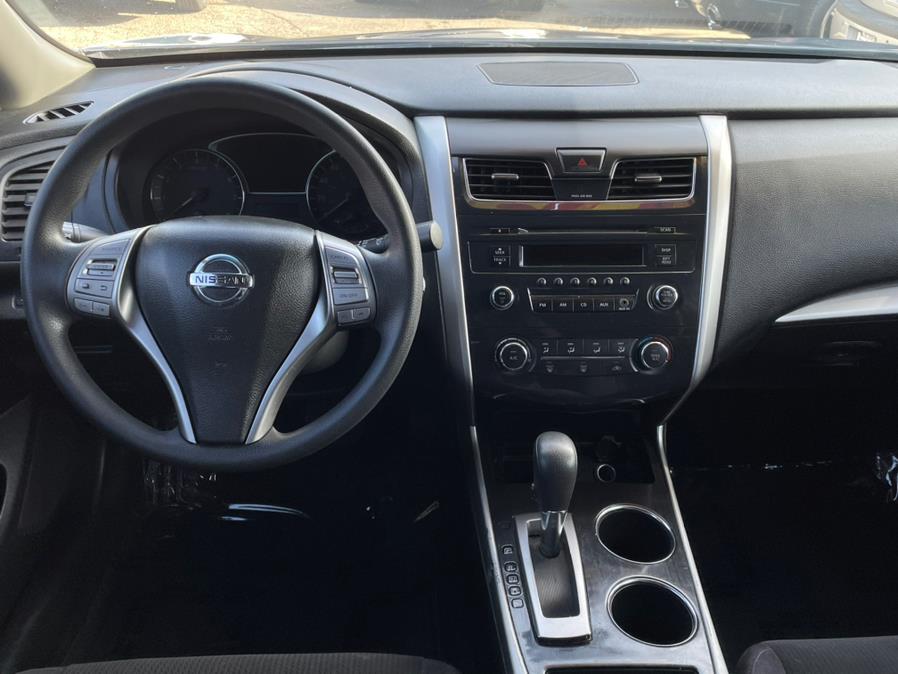 2013 Nissan Altima 4dr Sdn I4 2.5 S, available for sale in Corona, California | Green Light Auto. Corona, California 2013 Nissan Altima 4dr Sdn I4 2.5 S, available for sale in Corona, California | Green Light Auto. Corona, California