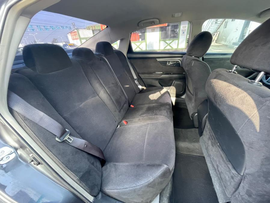 2013 Nissan Altima 4dr Sdn I4 2.5 S, available for sale in Corona, California | Green Light Auto. Corona, California 2013 Nissan Altima 4dr Sdn I4 2.5 S, available for sale in Corona, California | Green Light Auto. Corona, California