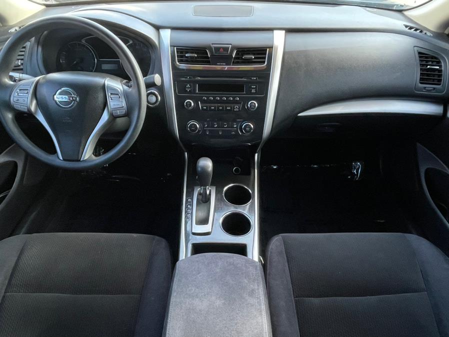2013 Nissan Altima 4dr Sdn I4 2.5 S, available for sale in Corona, California | Green Light Auto. Corona, California 2013 Nissan Altima 4dr Sdn I4 2.5 S, available for sale in Corona, California | Green Light Auto. Corona, California
