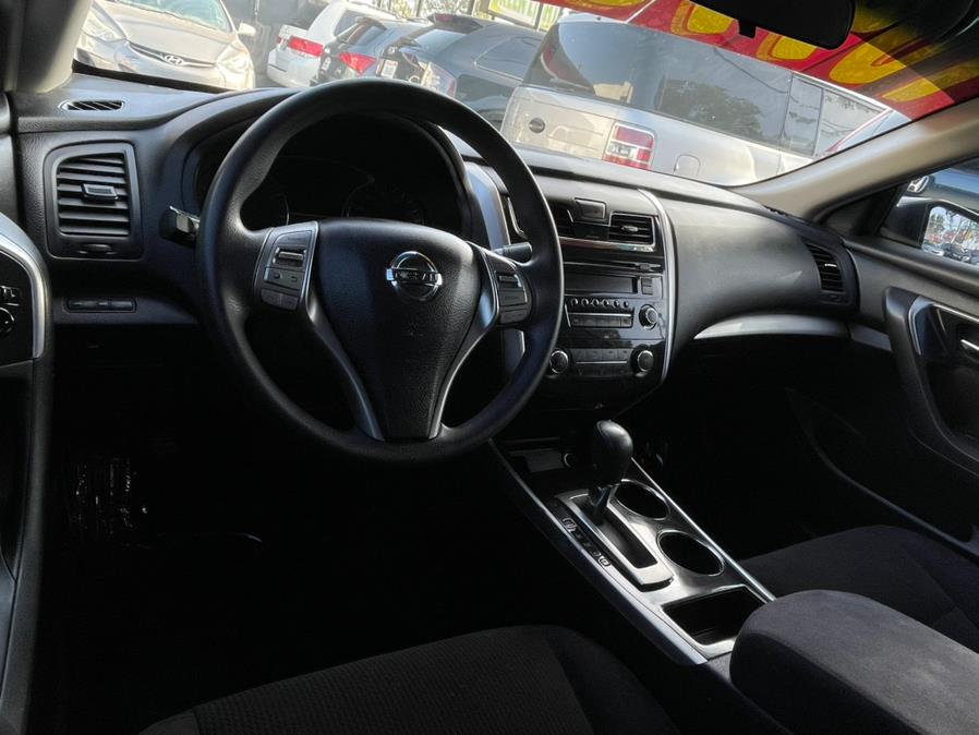 2013 Nissan Altima 4dr Sdn I4 2.5 S, available for sale in Corona, California | Green Light Auto. Corona, California 2013 Nissan Altima 4dr Sdn I4 2.5 S, available for sale in Corona, California | Green Light Auto. Corona, California