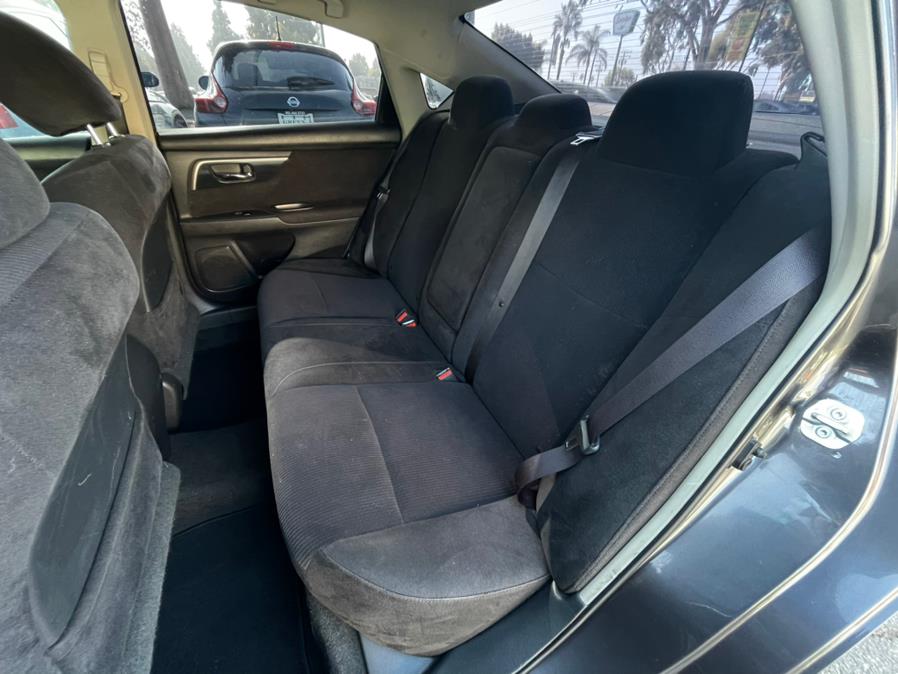 2013 Nissan Altima 4dr Sdn I4 2.5 S, available for sale in Corona, California | Green Light Auto. Corona, California 2013 Nissan Altima 4dr Sdn I4 2.5 S, available for sale in Corona, California | Green Light Auto. Corona, California