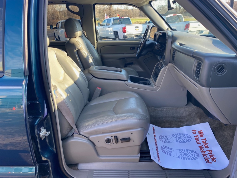 Used Chevrolet Suburban 4dr 1500 4WD Z71 2006 | Marsh Auto Sales LLC. Ortonville, Michigan Used Chevrolet Suburban 4dr 1500 4WD Z71 2006 | Marsh Auto Sales LLC. Ortonville, Michigan