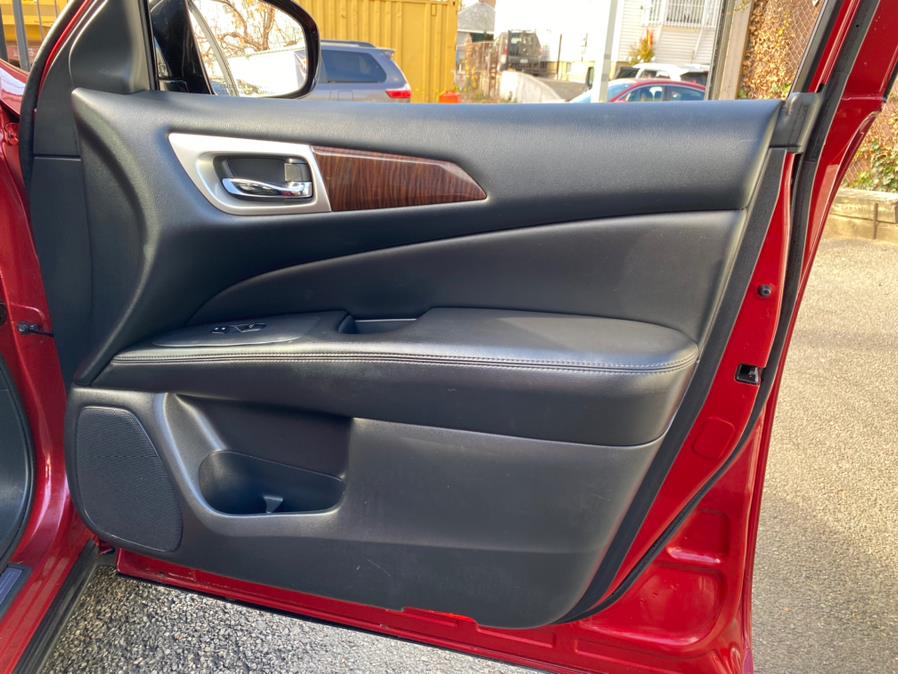 Used Nissan Pathfinder 4WD 4dr SV 2014 | Sunrise Autoland. Jamaica, New York Used Nissan Pathfinder 4WD 4dr SV 2014 | Sunrise Autoland. Jamaica, New York