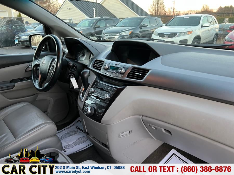 2013 Honda Odyssey 5dr Touring, available for sale in East Windsor, Connecticut | Car City LLC. East Windsor, Connecticut 2013 Honda Odyssey 5dr Touring, available for sale in East Windsor, Connecticut | Car City LLC. East Windsor, Connecticut