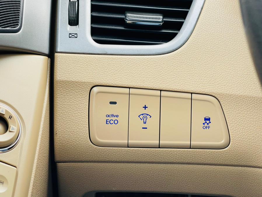 2013 Hyundai Elantra 4dr Sdn Auto GLS PZEV, available for sale in New Britain, Connecticut | Supreme Automotive. New Britain, Connecticut 2013 Hyundai Elantra 4dr Sdn Auto GLS PZEV, available for sale in New Britain, Connecticut | Supreme Automotive. New Britain, Connecticut