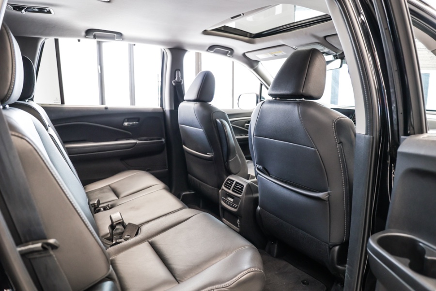 Used Honda Pilot EX-L AWD 2020 | 26 Motors Long Island. ELMONT, New York Used Honda Pilot EX-L AWD 2020 | 26 Motors Long Island. ELMONT, New York