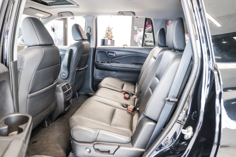 Used Honda Pilot EX-L AWD 2020 | 26 Motors Long Island. ELMONT, New York Used Honda Pilot EX-L AWD 2020 | 26 Motors Long Island. ELMONT, New York