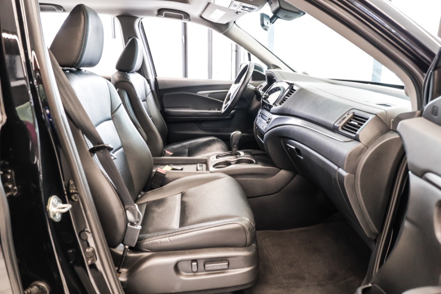 Used Honda Pilot EX-L AWD 2020 | 26 Motors Long Island. ELMONT, New York Used Honda Pilot EX-L AWD 2020 | 26 Motors Long Island. ELMONT, New York
