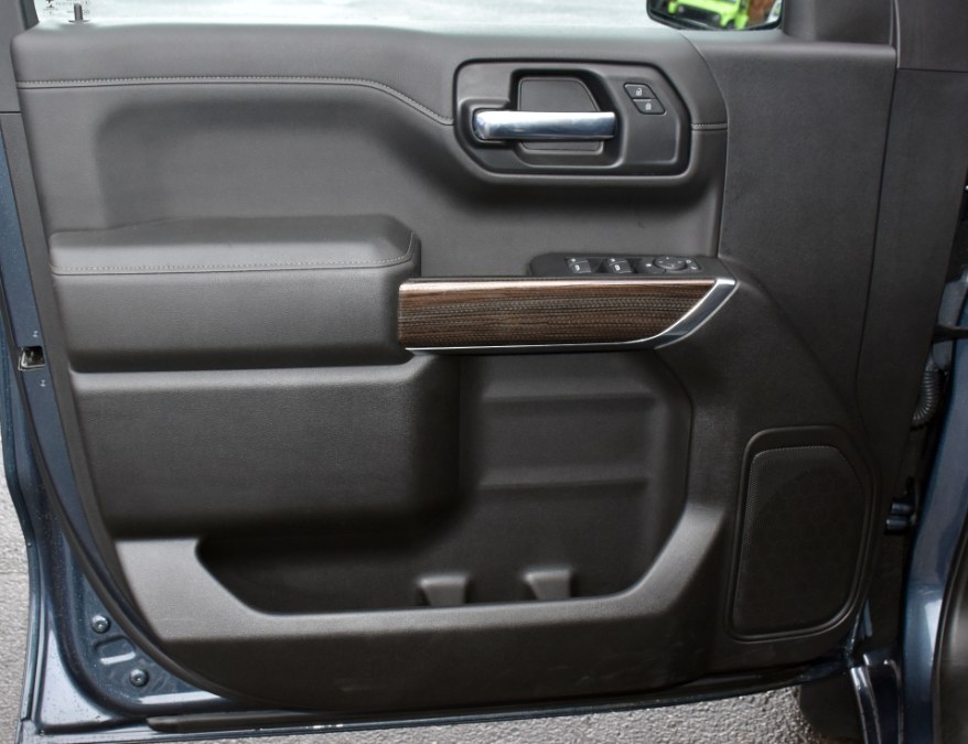 Used Chevrolet Silverado 1500 4WD Crew Cab LT 2020 | Highline Car Connection. Waterbury, Connecticut Used Chevrolet Silverado 1500 4WD Crew Cab LT 2020 | Highline Car Connection. Waterbury, Connecticut