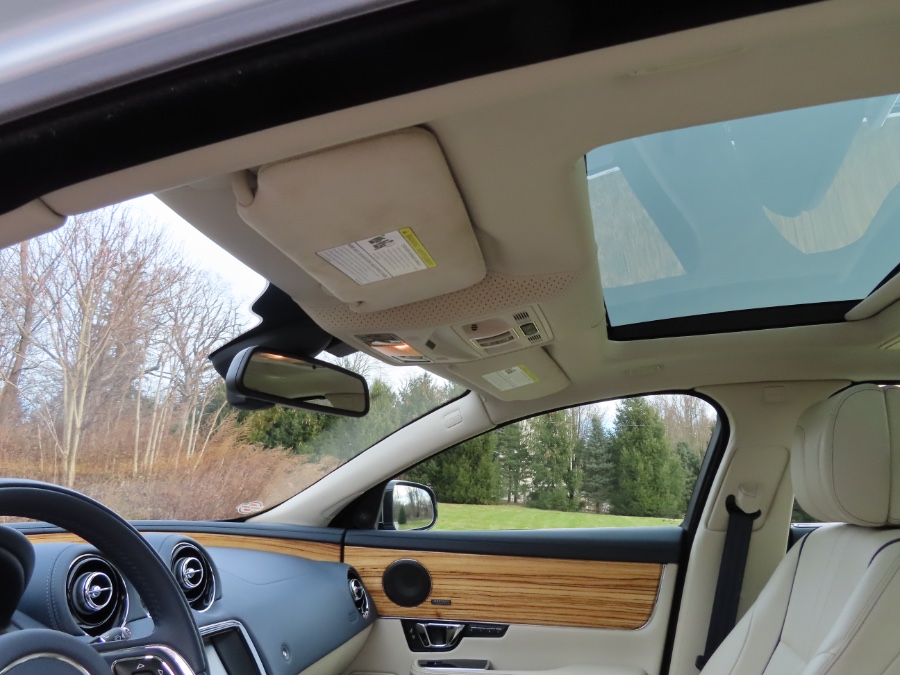 Used Jaguar XJ 4dr Sdn XJL Supercharged RWD 2014 | Meccanic Shop North Inc. North Salem, New York Used Jaguar XJ 4dr Sdn XJL Supercharged RWD 2014 | Meccanic Shop North Inc. North Salem, New York