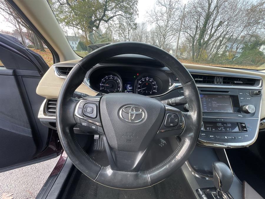 Used Toyota Avalon 4dr Sdn XLE (Natl) 2014 | Wiz Leasing Inc. Stratford, Connecticut Used Toyota Avalon 4dr Sdn XLE (Natl) 2014 | Wiz Leasing Inc. Stratford, Connecticut