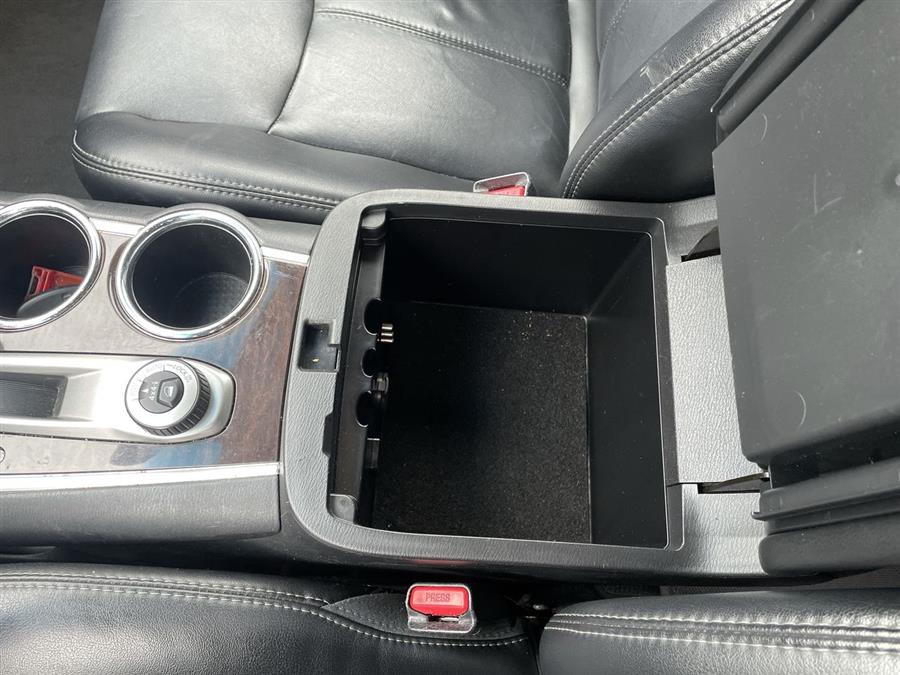 2015 Nissan Pathfinder 4WD 4dr SL, available for sale in Stratford, Connecticut | Wiz Leasing Inc. Stratford, Connecticut 2015 Nissan Pathfinder 4WD 4dr SL, available for sale in Stratford, Connecticut | Wiz Leasing Inc. Stratford, Connecticut