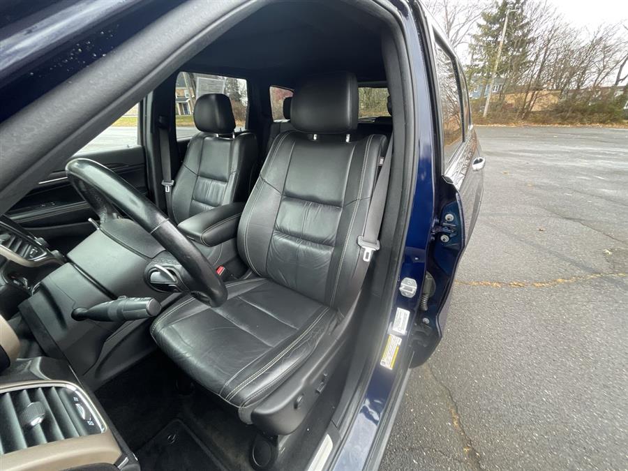 2015 Jeep Grand Cherokee 4WD 4dr Limited, available for sale in Stratford, Connecticut | Wiz Leasing Inc. Stratford, Connecticut 2015 Jeep Grand Cherokee 4WD 4dr Limited, available for sale in Stratford, Connecticut | Wiz Leasing Inc. Stratford, Connecticut