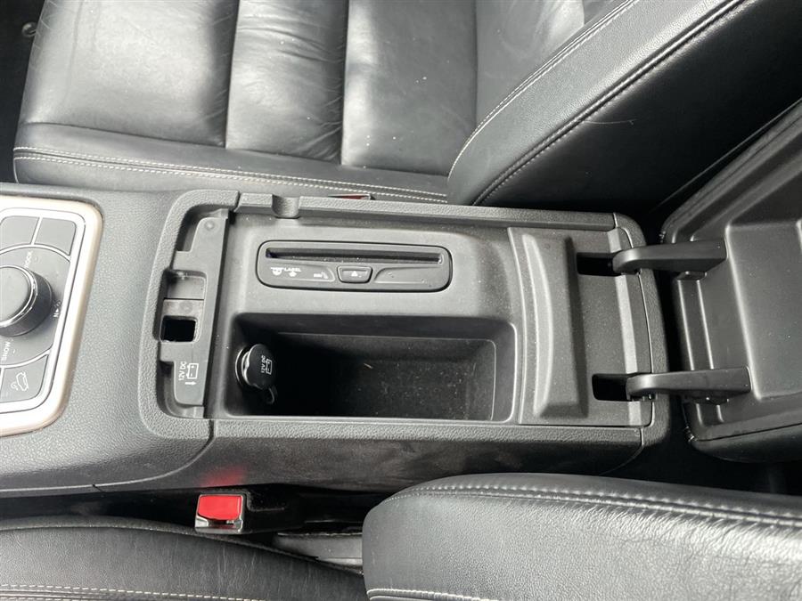 2015 Jeep Grand Cherokee 4WD 4dr Limited, available for sale in Stratford, Connecticut | Wiz Leasing Inc. Stratford, Connecticut 2015 Jeep Grand Cherokee 4WD 4dr Limited, available for sale in Stratford, Connecticut | Wiz Leasing Inc. Stratford, Connecticut