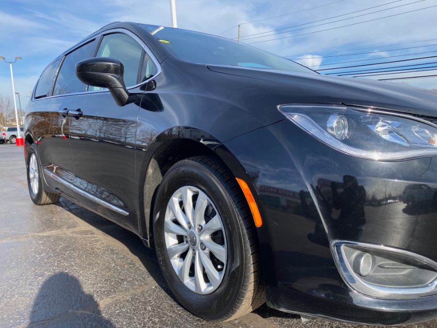 Used Chrysler Pacifica Touring-L FWD 2017 | Marsh Auto Sales LLC. Ortonville, Michigan Used Chrysler Pacifica Touring-L FWD 2017 | Marsh Auto Sales LLC. Ortonville, Michigan