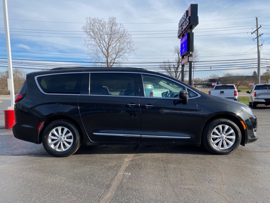 Used Chrysler Pacifica Touring-L FWD 2017 | Marsh Auto Sales LLC. Ortonville, Michigan Used Chrysler Pacifica Touring-L FWD 2017 | Marsh Auto Sales LLC. Ortonville, Michigan