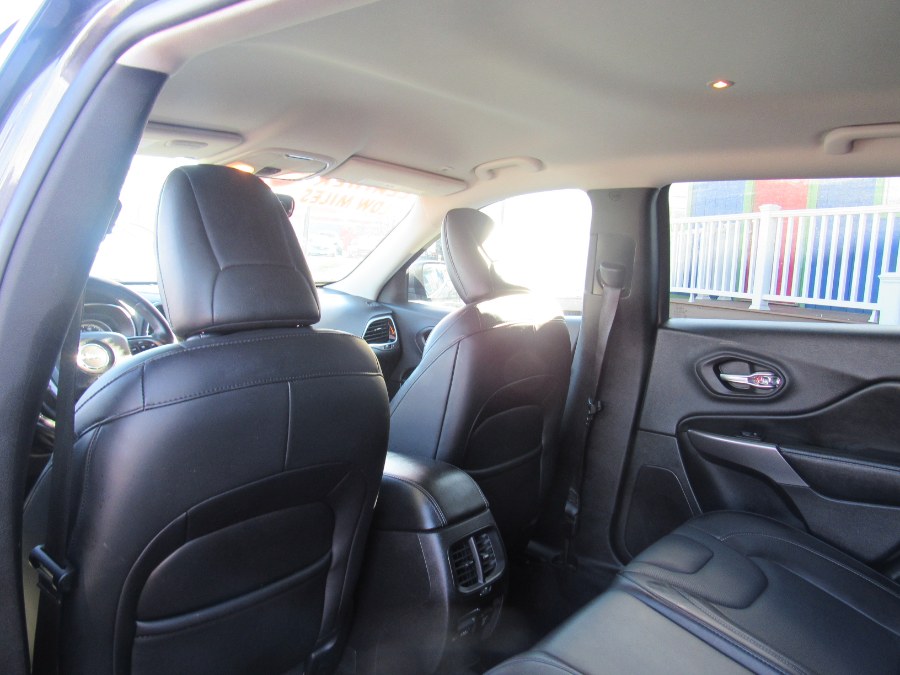 Used Jeep Cherokee Limited 4x4 2019 | NJ Used Cars Center. Irvington, New Jersey Used Jeep Cherokee Limited 4x4 2019 | NJ Used Cars Center. Irvington, New Jersey