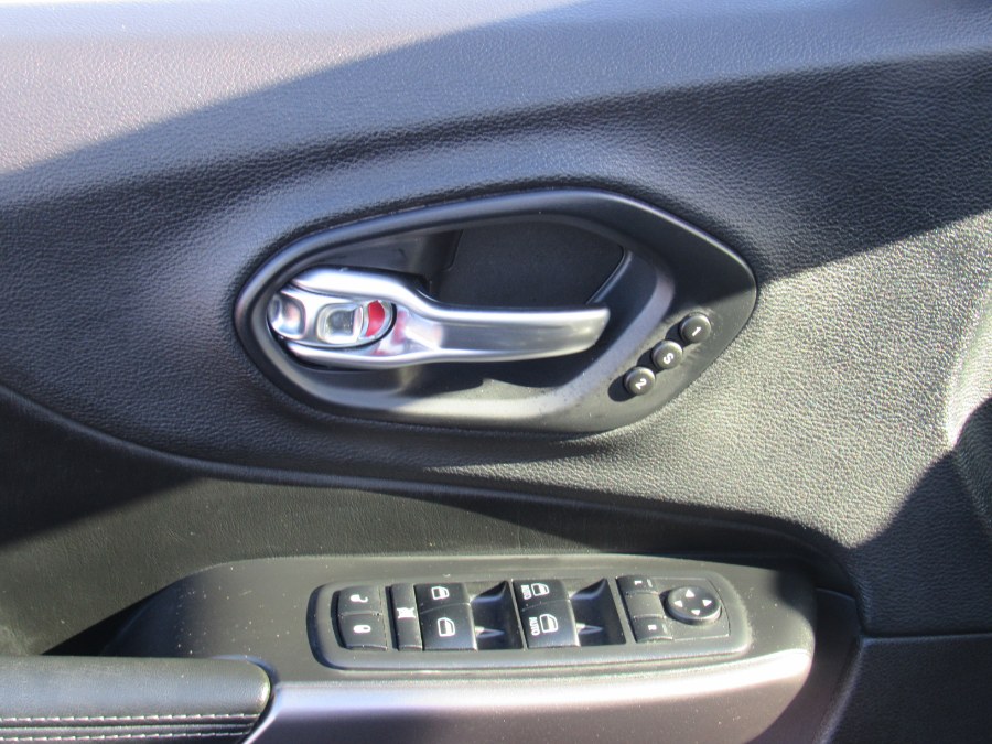 Used Jeep Cherokee Limited 4x4 2019 | NJ Used Cars Center. Irvington, New Jersey Used Jeep Cherokee Limited 4x4 2019 | NJ Used Cars Center. Irvington, New Jersey