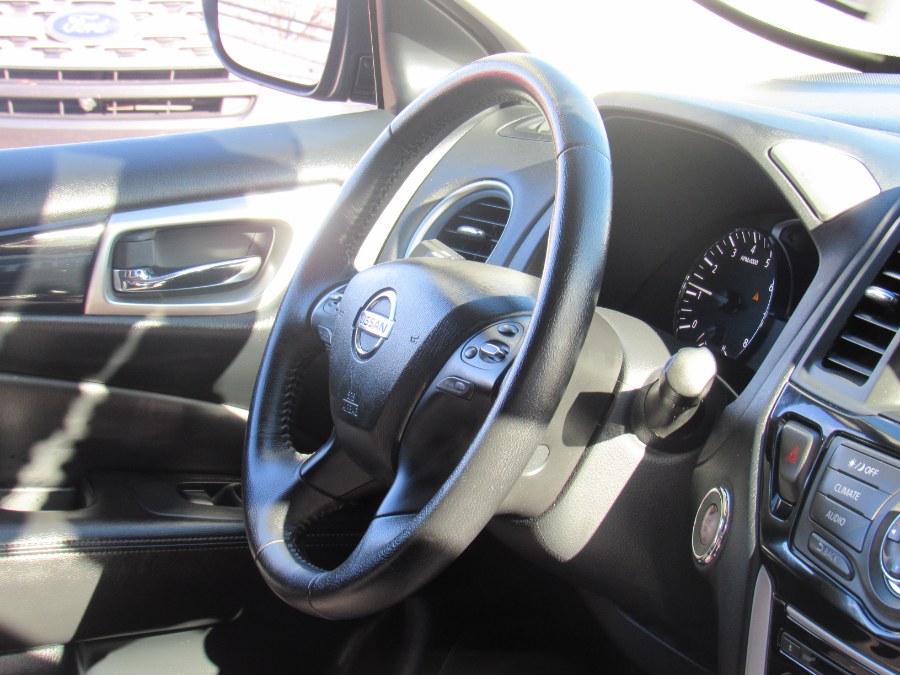 2020 Nissan Pathfinder FWD SV, available for sale in Irvington, New Jersey | NJ Used Cars Center. Irvington, New Jersey 2020 Nissan Pathfinder FWD SV, available for sale in Irvington, New Jersey | NJ Used Cars Center. Irvington, New Jersey