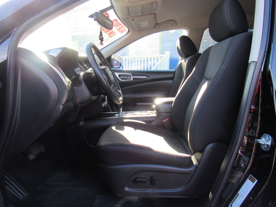 2020 Nissan Pathfinder FWD SV, available for sale in Irvington, New Jersey | NJ Used Cars Center. Irvington, New Jersey 2020 Nissan Pathfinder FWD SV, available for sale in Irvington, New Jersey | NJ Used Cars Center. Irvington, New Jersey