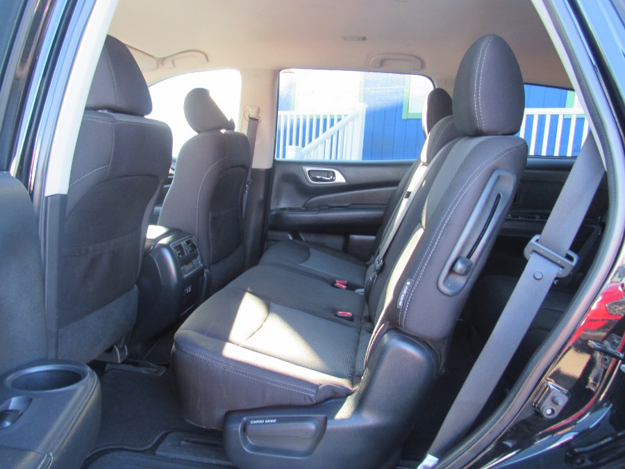 2020 Nissan Pathfinder FWD SV, available for sale in Irvington, New Jersey | NJ Used Cars Center. Irvington, New Jersey 2020 Nissan Pathfinder FWD SV, available for sale in Irvington, New Jersey | NJ Used Cars Center. Irvington, New Jersey