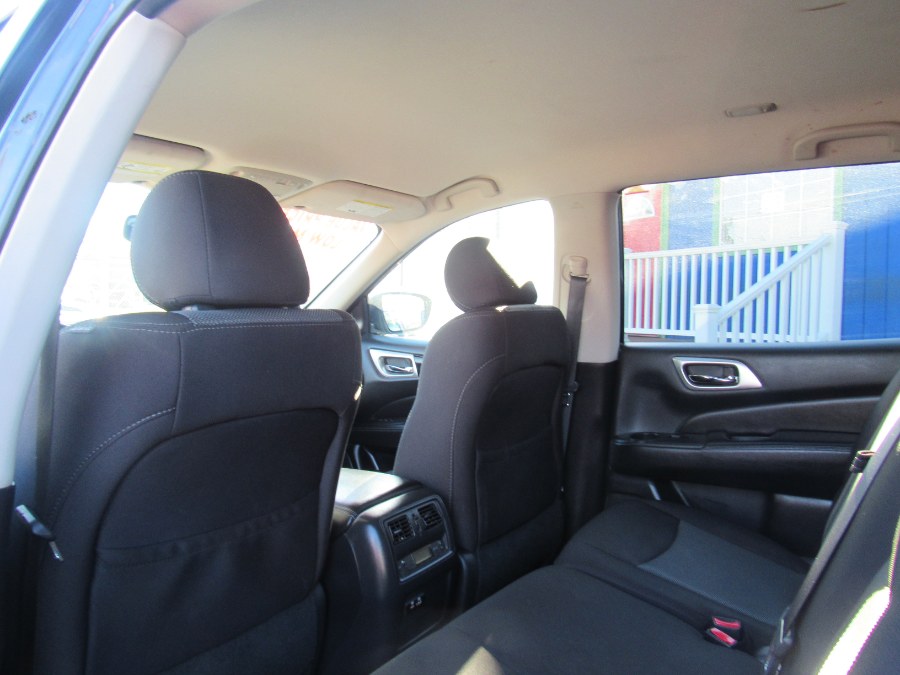 2020 Nissan Pathfinder FWD SV, available for sale in Irvington, New Jersey | NJ Used Cars Center. Irvington, New Jersey 2020 Nissan Pathfinder FWD SV, available for sale in Irvington, New Jersey | NJ Used Cars Center. Irvington, New Jersey