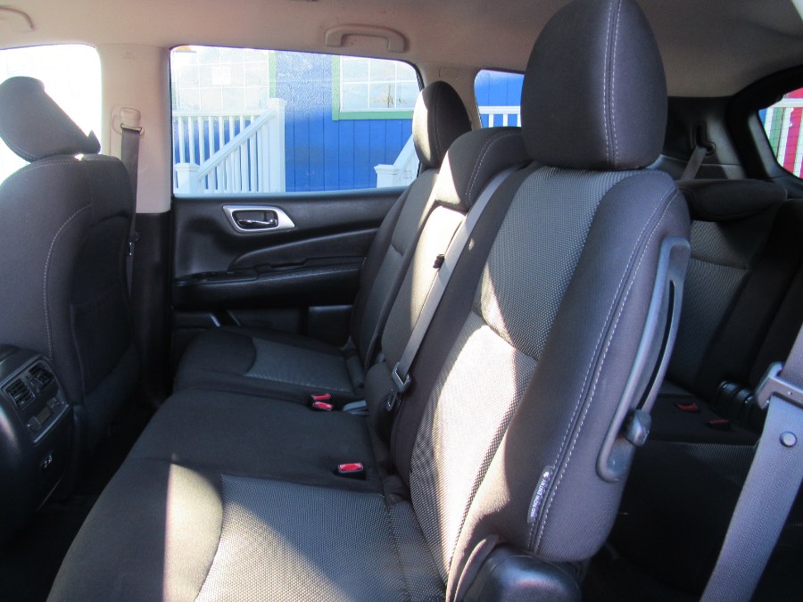2020 Nissan Pathfinder FWD SV, available for sale in Irvington, New Jersey | NJ Used Cars Center. Irvington, New Jersey 2020 Nissan Pathfinder FWD SV, available for sale in Irvington, New Jersey | NJ Used Cars Center. Irvington, New Jersey