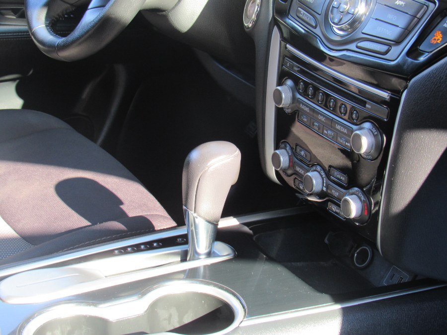 2020 Nissan Pathfinder FWD SV, available for sale in Irvington, New Jersey | NJ Used Cars Center. Irvington, New Jersey 2020 Nissan Pathfinder FWD SV, available for sale in Irvington, New Jersey | NJ Used Cars Center. Irvington, New Jersey