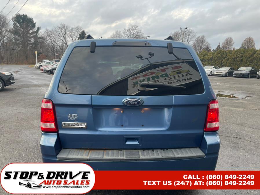 Used Ford Escape FWD 4dr XLT 2010 | Stop & Drive Auto Sales. East Windsor, Connecticut