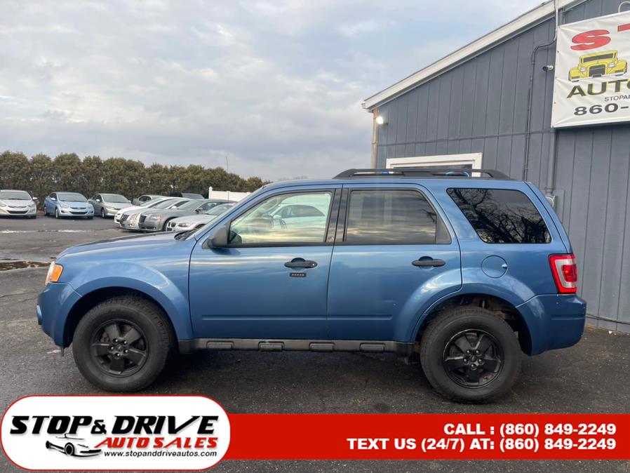Used Ford Escape FWD 4dr XLT 2010 | Stop & Drive Auto Sales. East Windsor, Connecticut