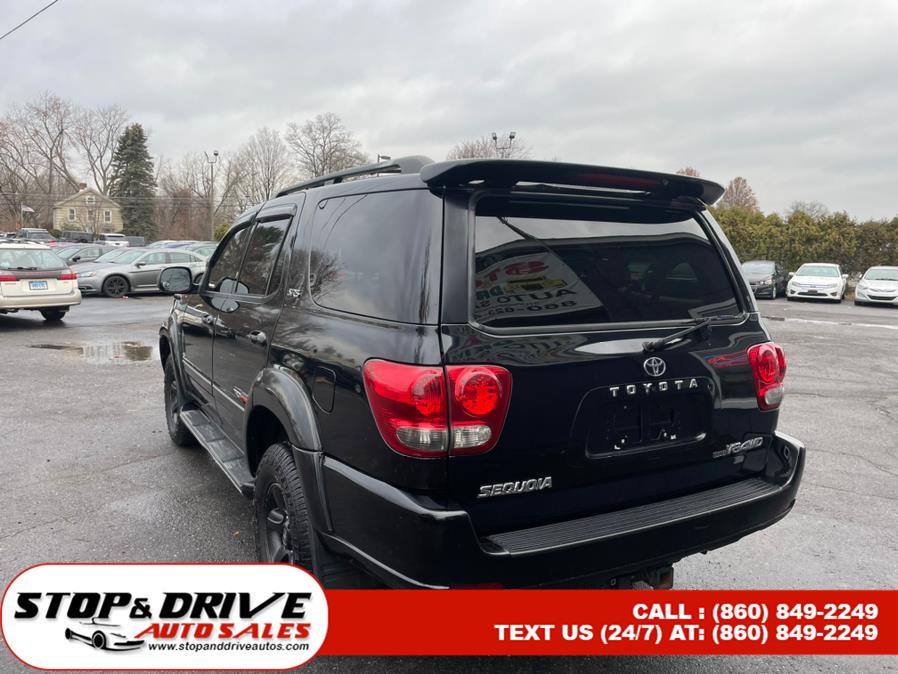 Used Toyota Sequoia 4dr SR5 4WD 2006 | Stop & Drive Auto Sales. East Windsor, Connecticut