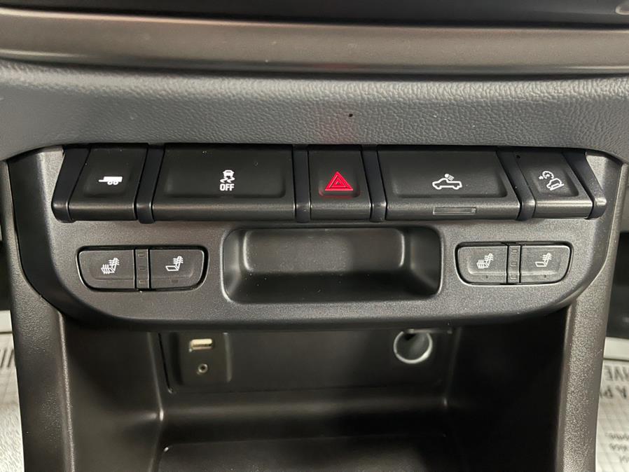 Used Chevrolet Colorado 4WD Crew Cab 128.3" Z71 2017 | Power Motors East. Massapequa Park, New York Used Chevrolet Colorado 4WD Crew Cab 128.3" Z71 2017 | Power Motors East. Massapequa Park, New York