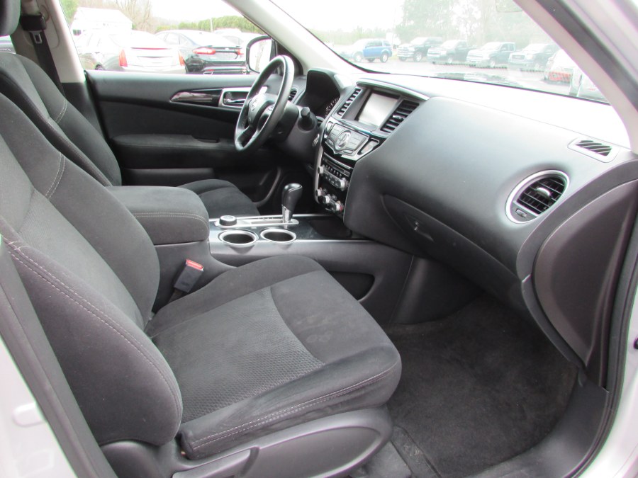 2014 Nissan Pathfinder 4WD 4dr SL, available for sale in East Windsor, Connecticut | United Auto Sales of E Windsor, Inc. East Windsor, Connecticut 2014 Nissan Pathfinder 4WD 4dr SL, available for sale in East Windsor, Connecticut | United Auto Sales of E Windsor, Inc. East Windsor, Connecticut