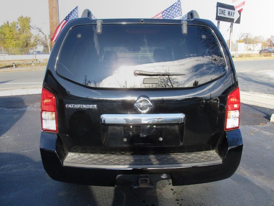 Used Nissan Pathfinder 4WD 4dr V6 SV 2011 | www.ListingAllAutos.com. Patchogue, New York