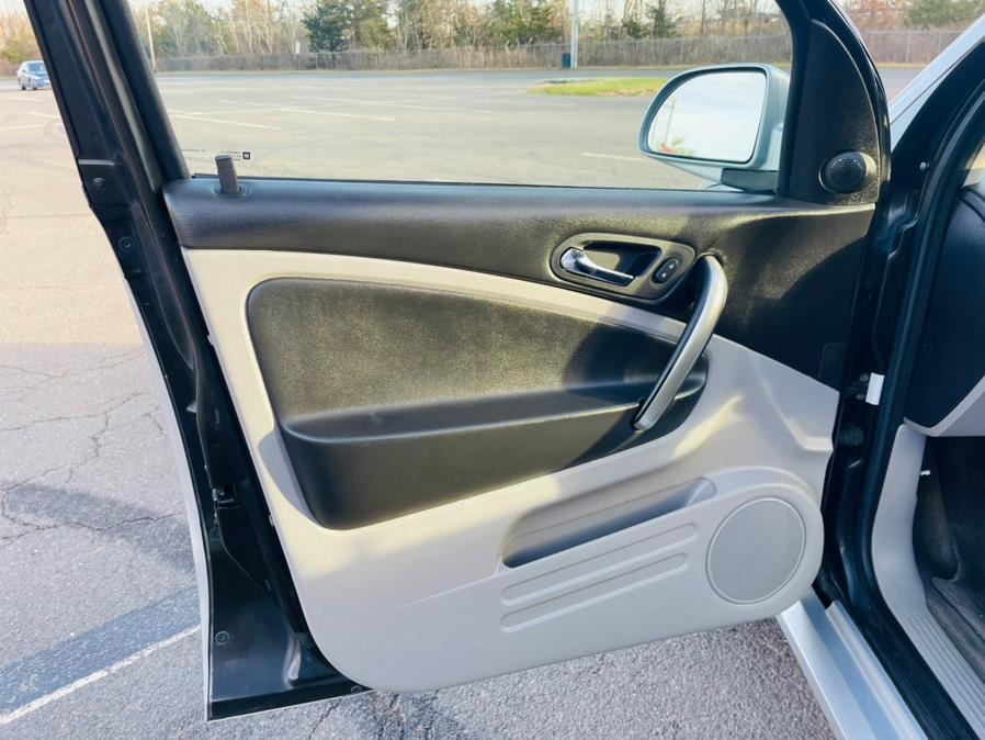 2006 Saturn VUE 4dr V6 Auto AWD, available for sale in New Britain, Connecticut | Supreme Automotive. New Britain, Connecticut 2006 Saturn VUE 4dr V6 Auto AWD, available for sale in New Britain, Connecticut | Supreme Automotive. New Britain, Connecticut