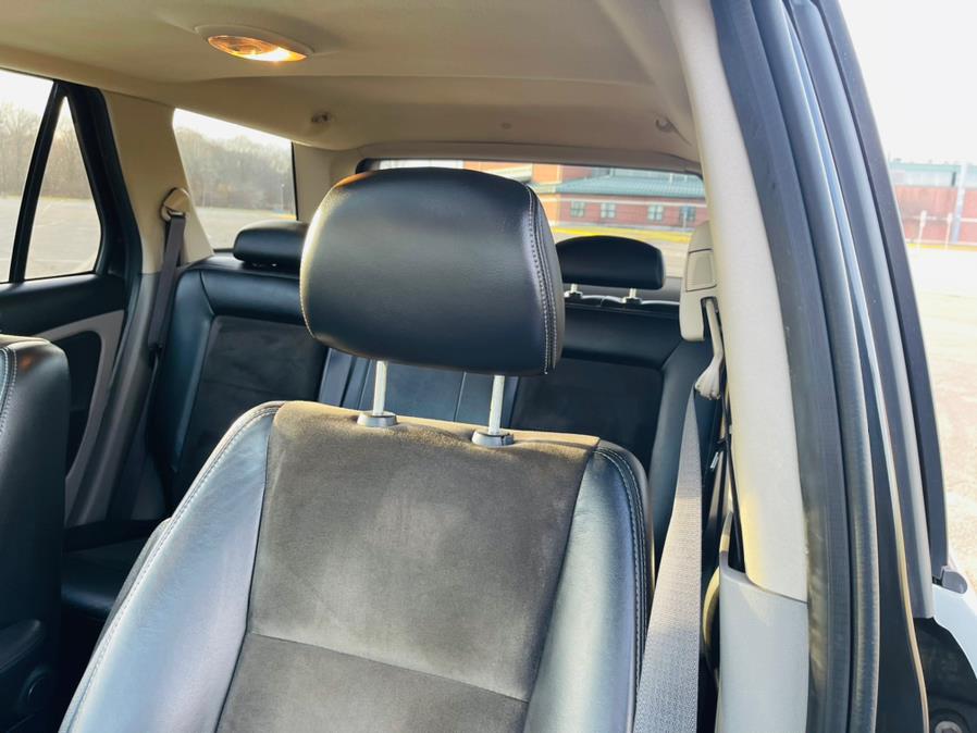 2006 Saturn VUE 4dr V6 Auto AWD, available for sale in New Britain, Connecticut | Supreme Automotive. New Britain, Connecticut 2006 Saturn VUE 4dr V6 Auto AWD, available for sale in New Britain, Connecticut | Supreme Automotive. New Britain, Connecticut