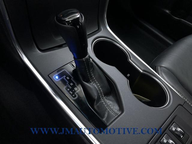 2016 Toyota Camry 4dr Sdn V6 Auto XLE, available for sale in Naugatuck, Connecticut | J&M Automotive Sls&Svc LLC. Naugatuck, Connecticut 2016 Toyota Camry 4dr Sdn V6 Auto XLE, available for sale in Naugatuck, Connecticut | J&M Automotive Sls&Svc LLC. Naugatuck, Connecticut