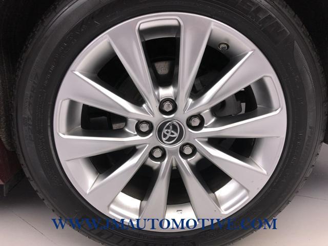 2016 Toyota Camry 4dr Sdn V6 Auto XLE, available for sale in Naugatuck, Connecticut | J&M Automotive Sls&Svc LLC. Naugatuck, Connecticut 2016 Toyota Camry 4dr Sdn V6 Auto XLE, available for sale in Naugatuck, Connecticut | J&M Automotive Sls&Svc LLC. Naugatuck, Connecticut