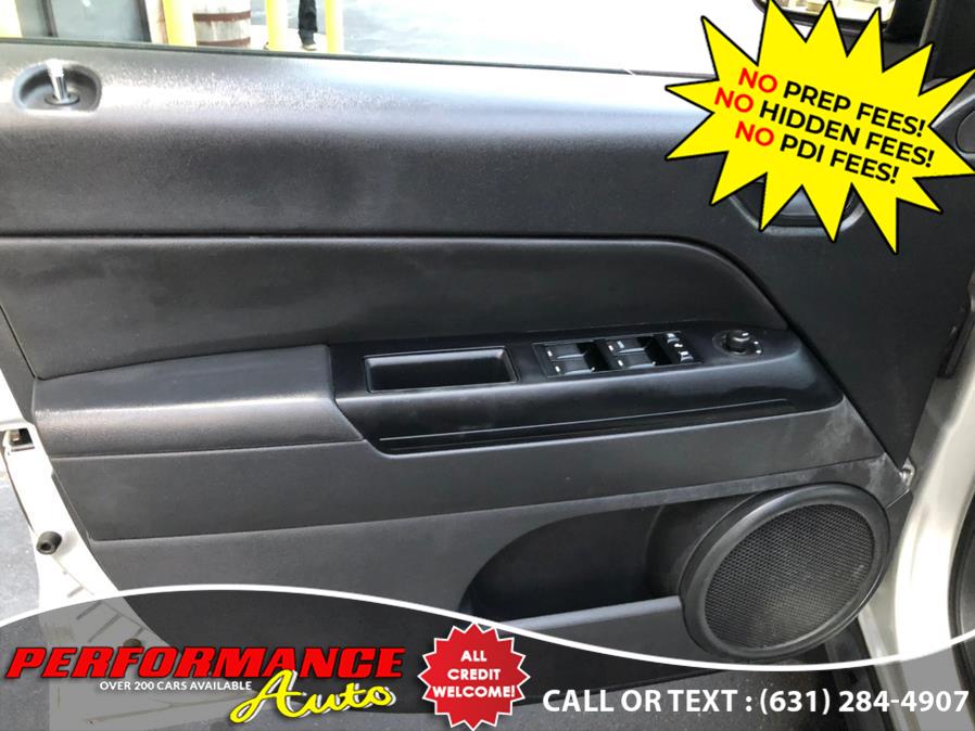 2012 Jeep Compass 4WD 4dr Latitude, available for sale in Bohemia, New York | Performance Auto Inc. Bohemia, New York 2012 Jeep Compass 4WD 4dr Latitude, available for sale in Bohemia, New York | Performance Auto Inc. Bohemia, New York