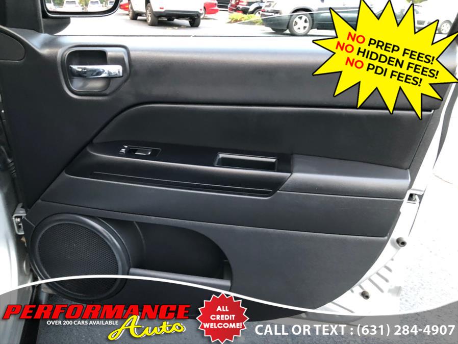 2012 Jeep Compass 4WD 4dr Latitude, available for sale in Bohemia, New York | Performance Auto Inc. Bohemia, New York 2012 Jeep Compass 4WD 4dr Latitude, available for sale in Bohemia, New York | Performance Auto Inc. Bohemia, New York