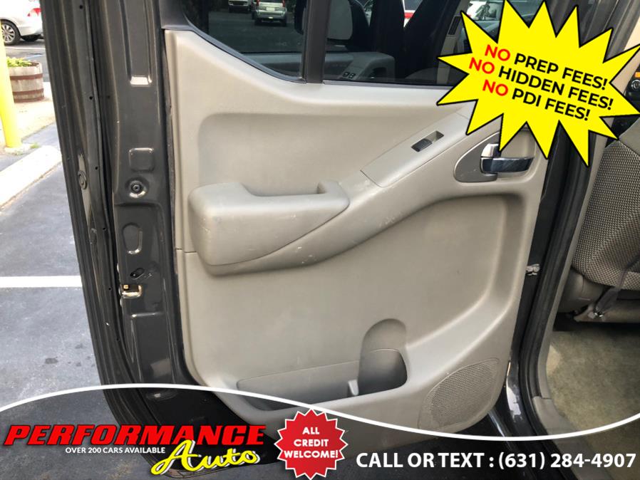 2015 Nissan Frontier 4WD Crew Cab SWB Auto SV, available for sale in Bohemia, New York | Performance Auto Inc. Bohemia, New York 2015 Nissan Frontier 4WD Crew Cab SWB Auto SV, available for sale in Bohemia, New York | Performance Auto Inc. Bohemia, New York