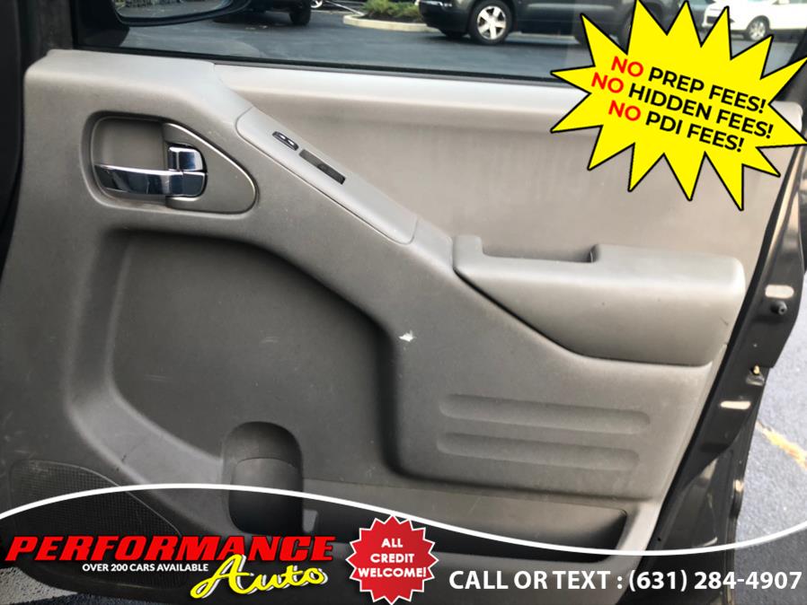2015 Nissan Frontier 4WD Crew Cab SWB Auto SV, available for sale in Bohemia, New York | Performance Auto Inc. Bohemia, New York 2015 Nissan Frontier 4WD Crew Cab SWB Auto SV, available for sale in Bohemia, New York | Performance Auto Inc. Bohemia, New York