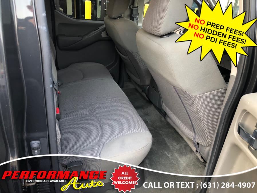 2015 Nissan Frontier 4WD Crew Cab SWB Auto SV, available for sale in Bohemia, New York | Performance Auto Inc. Bohemia, New York 2015 Nissan Frontier 4WD Crew Cab SWB Auto SV, available for sale in Bohemia, New York | Performance Auto Inc. Bohemia, New York