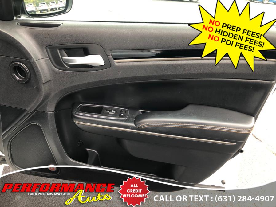Used Chrysler 300 4dr Sdn 300S RWD 2016 | Performance Auto Inc. Bohemia, New York Used Chrysler 300 4dr Sdn 300S RWD 2016 | Performance Auto Inc. Bohemia, New York