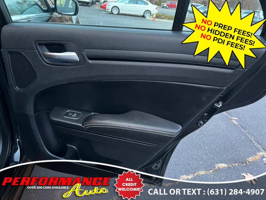 2013 Chrysler 300 4dr Sdn 300S AWD, available for sale in Bohemia, New York | Performance Auto Inc. Bohemia, New York 2013 Chrysler 300 4dr Sdn 300S AWD, available for sale in Bohemia, New York | Performance Auto Inc. Bohemia, New York