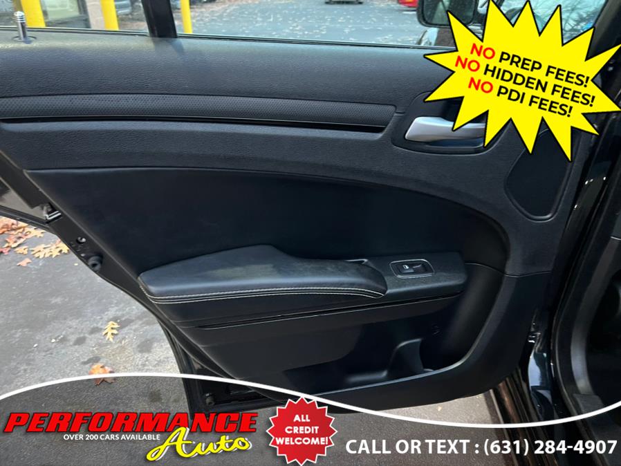 2013 Chrysler 300 4dr Sdn 300S AWD, available for sale in Bohemia, New York | Performance Auto Inc. Bohemia, New York 2013 Chrysler 300 4dr Sdn 300S AWD, available for sale in Bohemia, New York | Performance Auto Inc. Bohemia, New York
